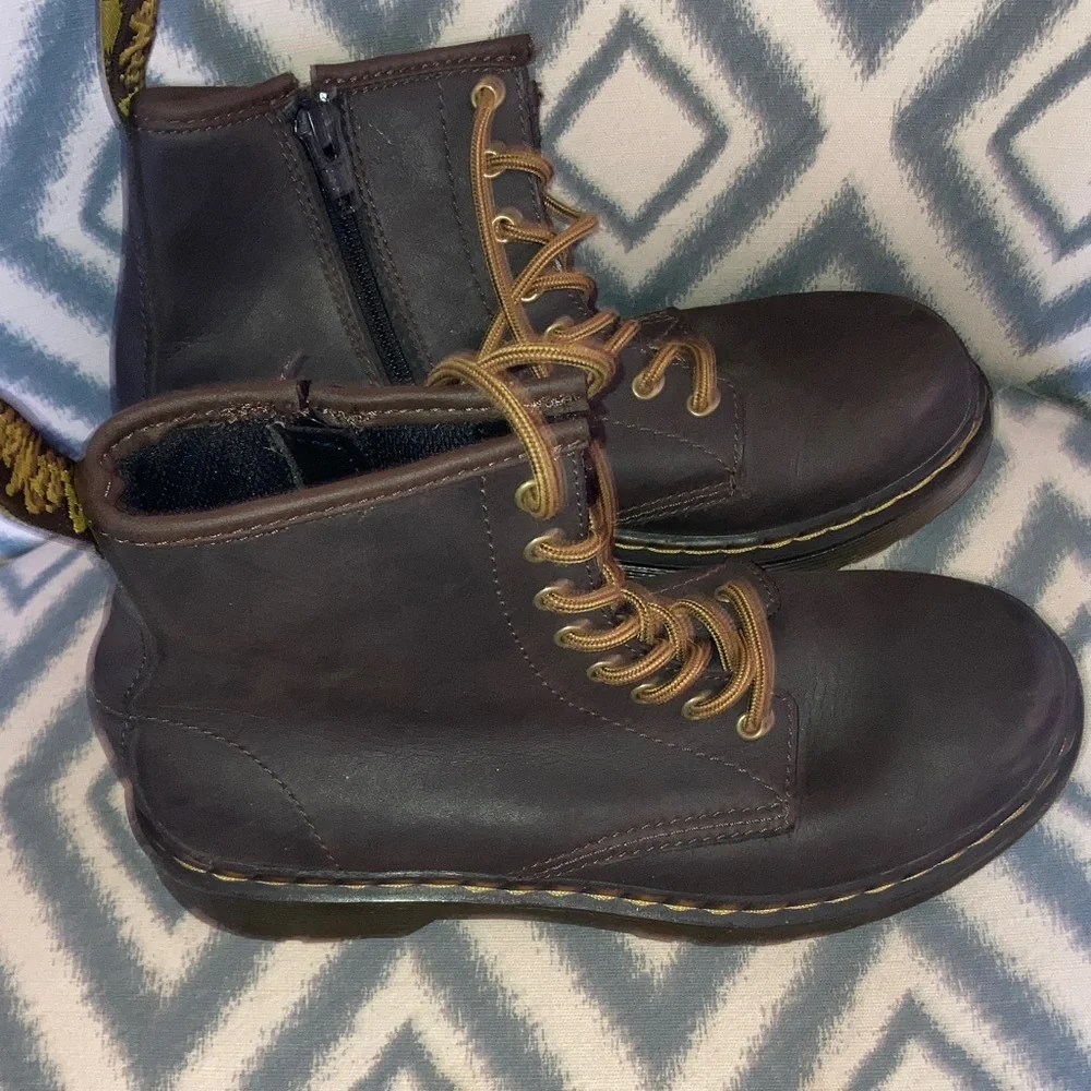 Dr. Martens classic brown